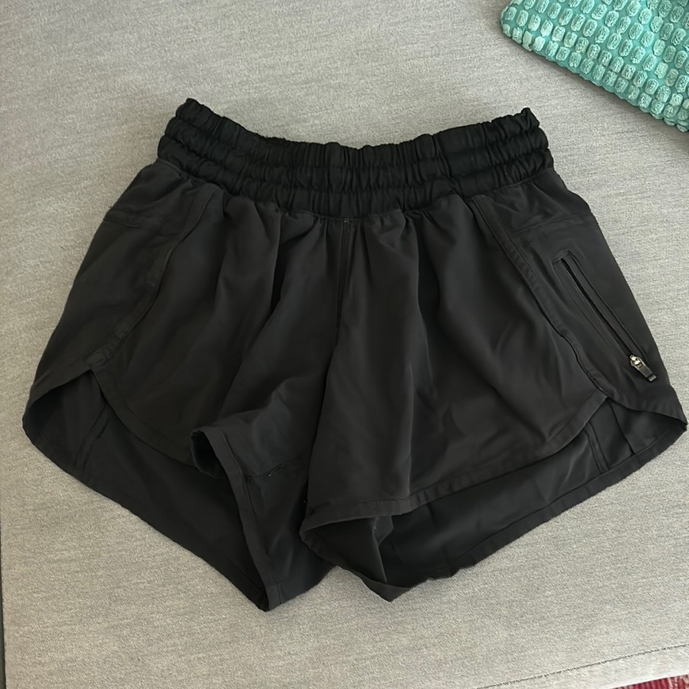 LULU LEMON shorts size 4